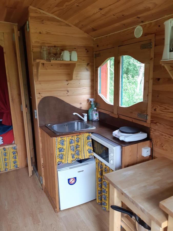 Roulotte De L'Aubetin Hotel Saint-Augustin  Екстериор снимка
